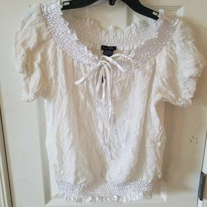rue 21 White Blouse Elastic waist neckline Med flowers